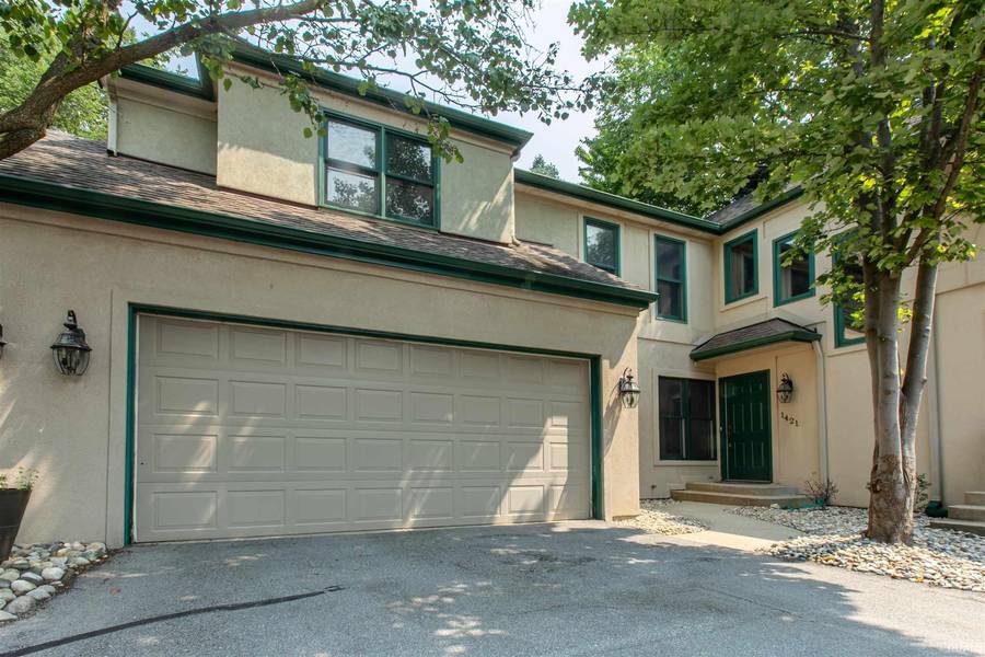 1421 Bridge Water Way, Mishawaka, IN 46545