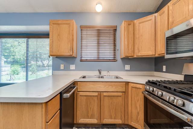 Ogden, UT 84404,708 N QUINCY E