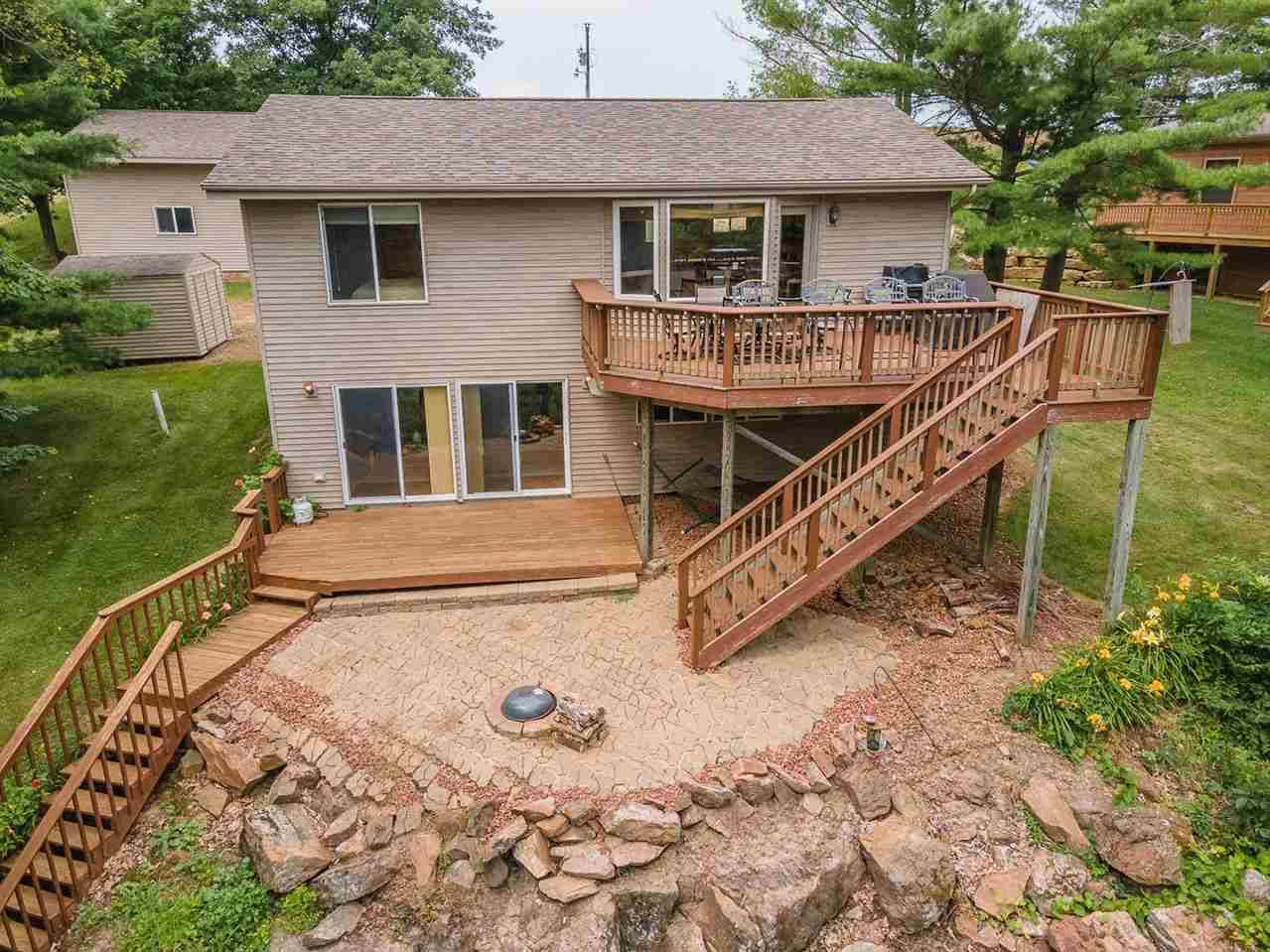 S670 W Redstone Dr, La Valle, WI 53941
