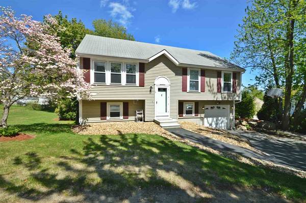 73 Hunters Village WAY, Manchester, NH 03103