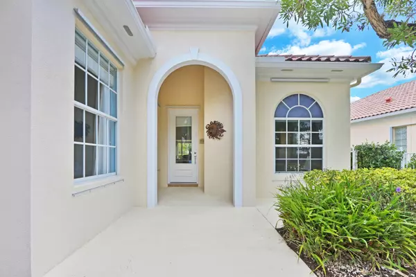 Palm Beach Gardens, FL 33410,102 Euphrates CIR