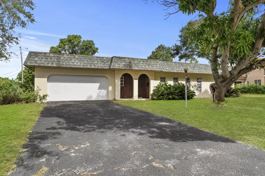 445 NW 11th ST, Boca Raton, FL 33432