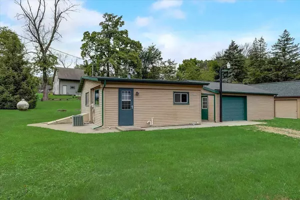 Poynette, WI 53955,N5083 Hemlock St