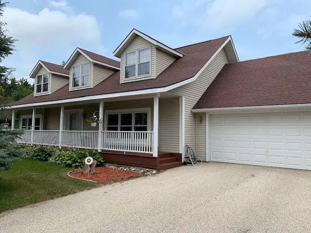 Random Lake, WI 53075,107 Wind Sail Ct