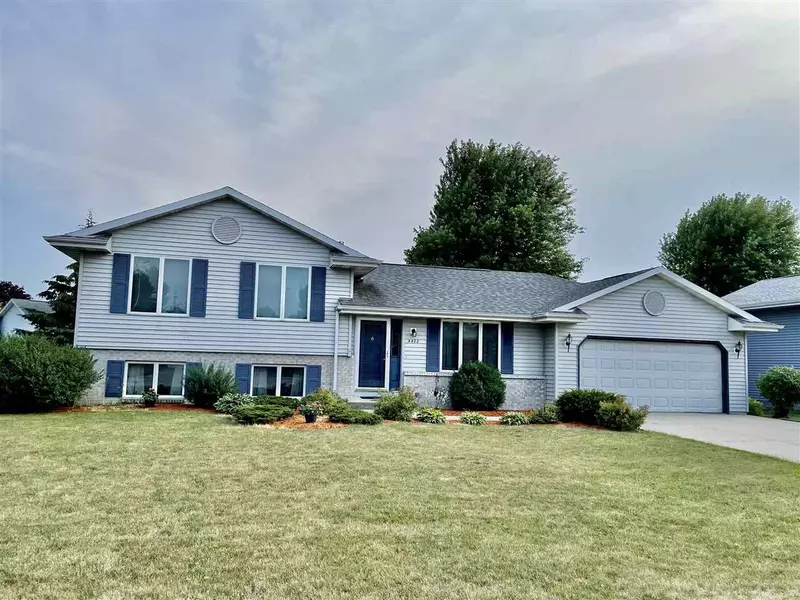 4422 Fairfield Dr, Janesville, WI 53546