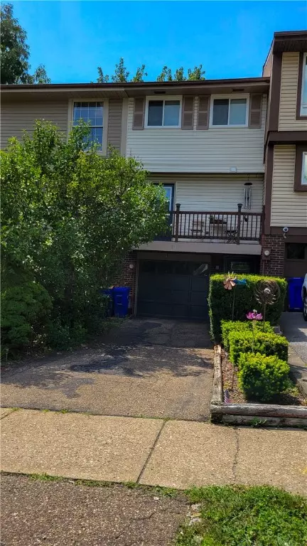 Coraopolis, PA 15108,217 Cranbrooke Drive