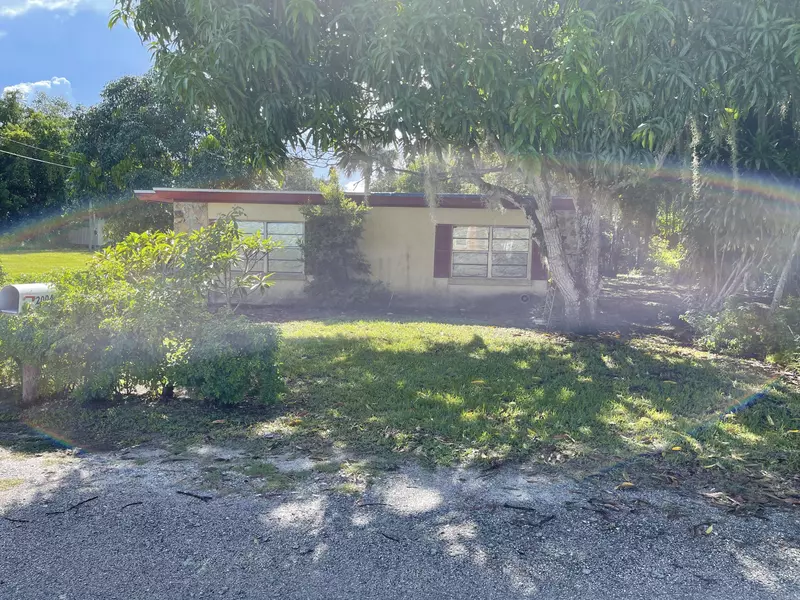 2004 N 46th ST, Fort Pierce, FL 34947