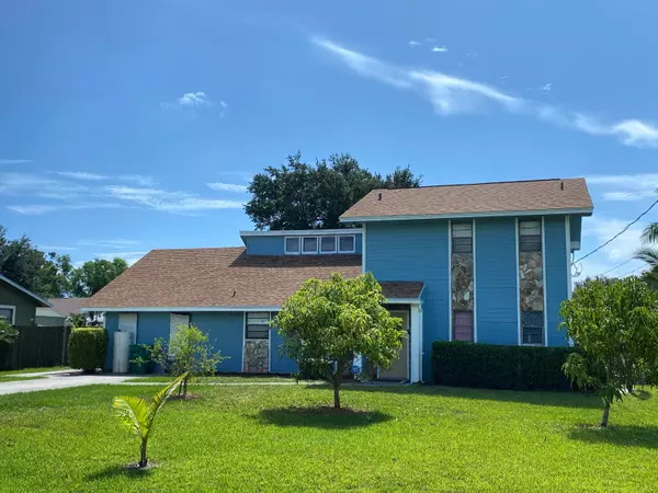 5716 Raintree TRL, Fort Pierce, FL 34982