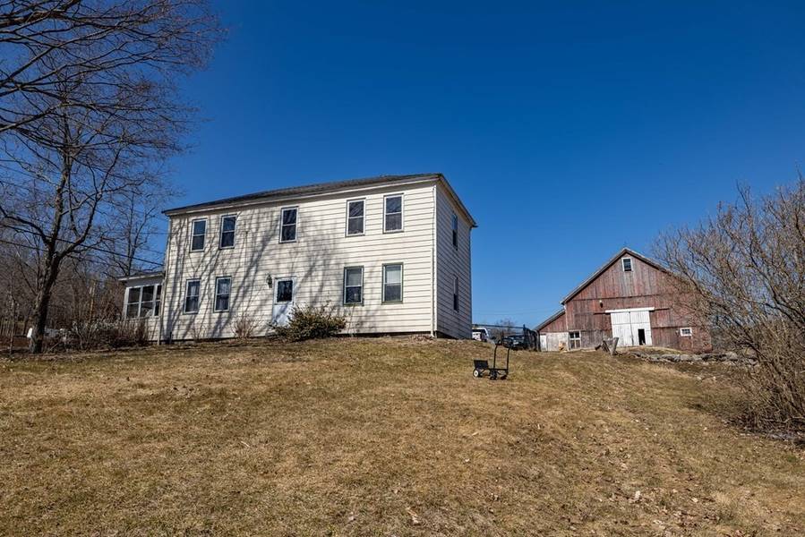 300 Coy Hill Rd, Warren, MA 01083