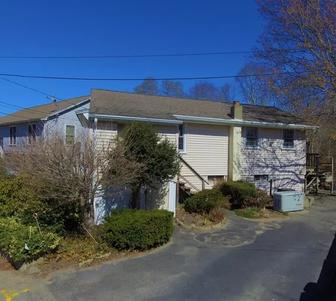 36 Ocean Ave, Hanson, MA 02341