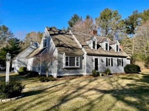 2 Rachael Ln, Duxbury, MA 02332