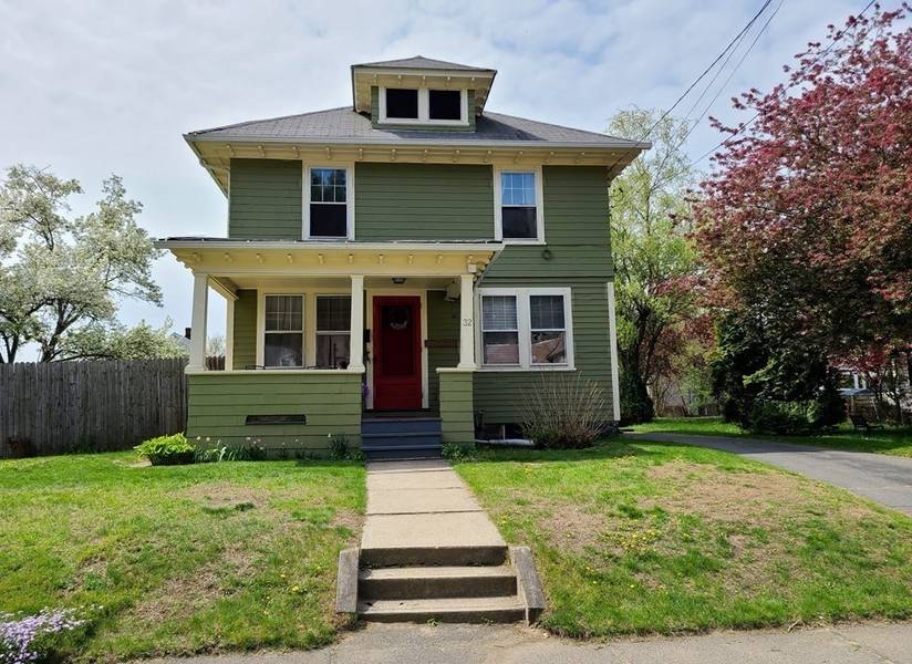 32 Cleveland St, Greenfield, MA 01301