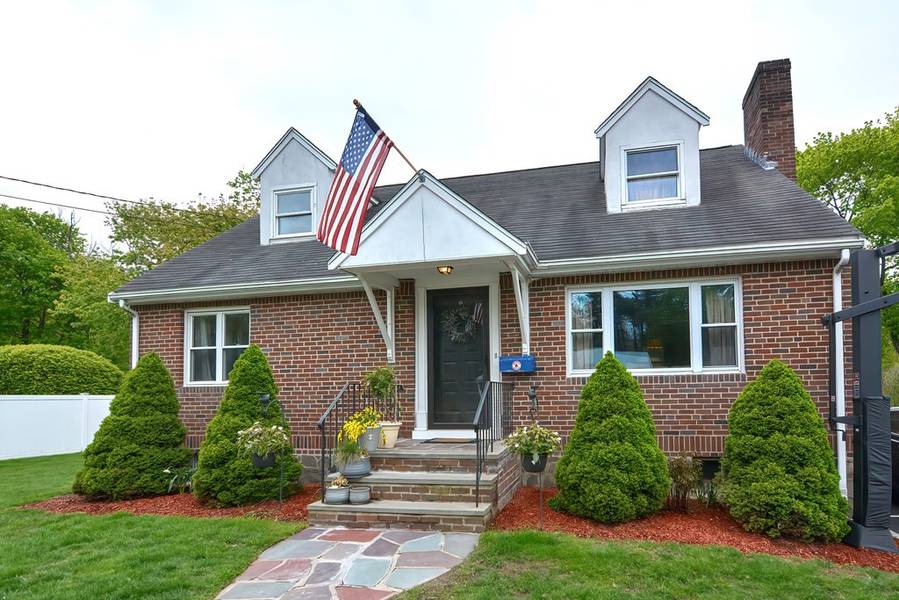 12 Victor Ave, Beverly, MA 01915