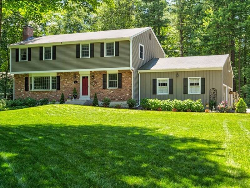 44 Peabody Drive, Stow, MA 01775