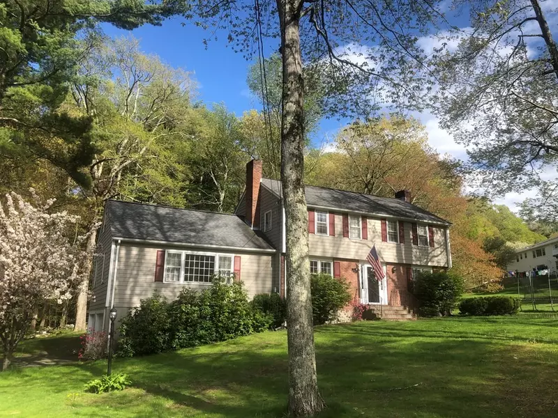 22 Townsend, West Boylston, MA 01583