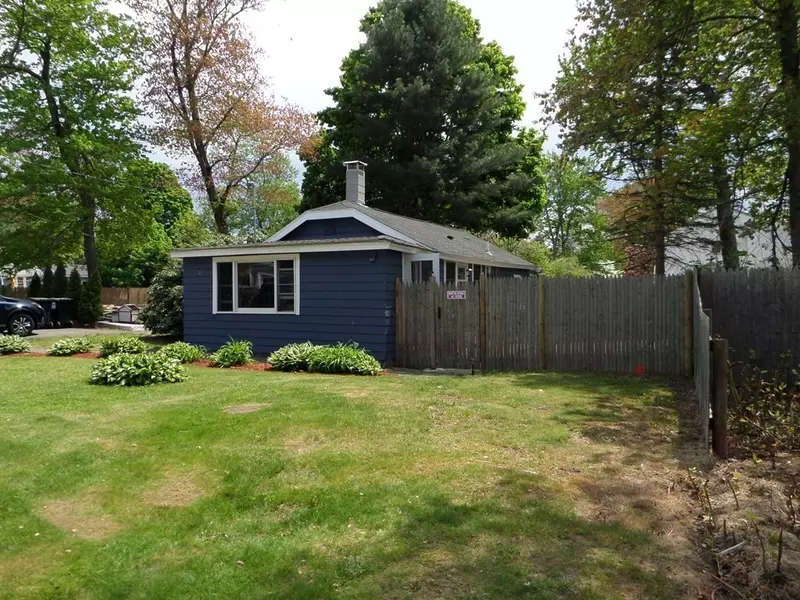 30 Mayflower Road, Norton, MA 02766