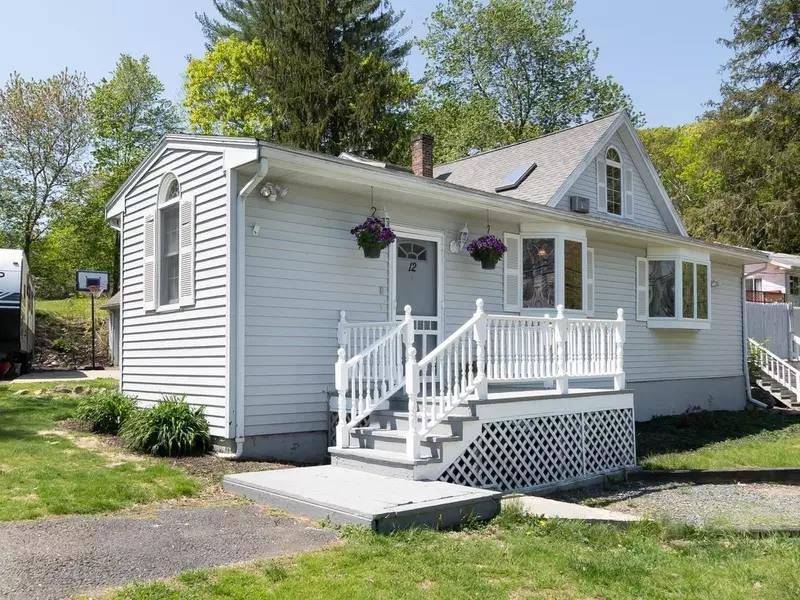 12 Pine Street, Peabody, MA 01960