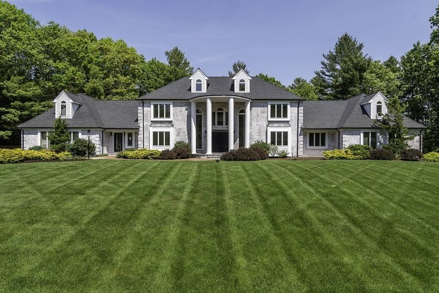 413 Far Reach Road, Westwood, MA 02090