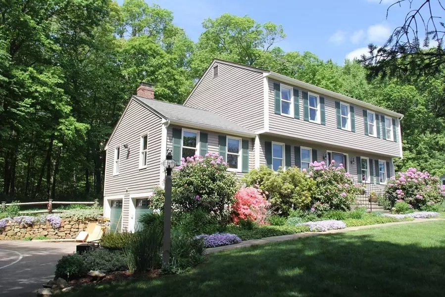 9 Crockett, Hopedale, MA 01747