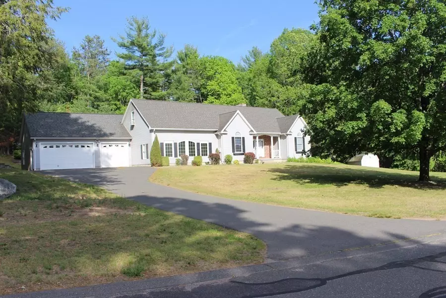 2 Hunters Ridge, Southwick, MA 01077