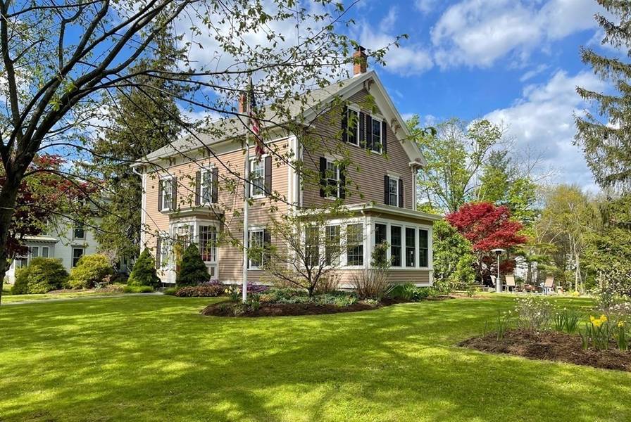 19 Gilbert St, North Brookfield, MA 01535