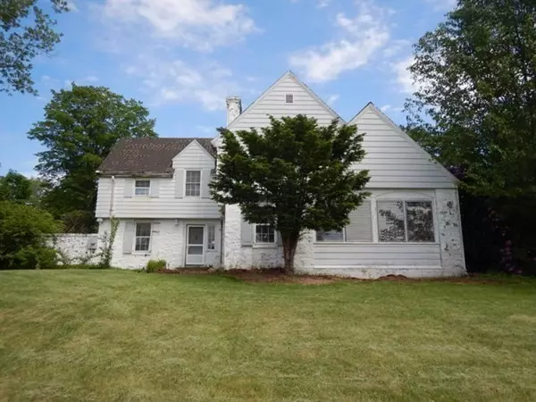 633 Bernardston Road, Greenfield, MA 01301