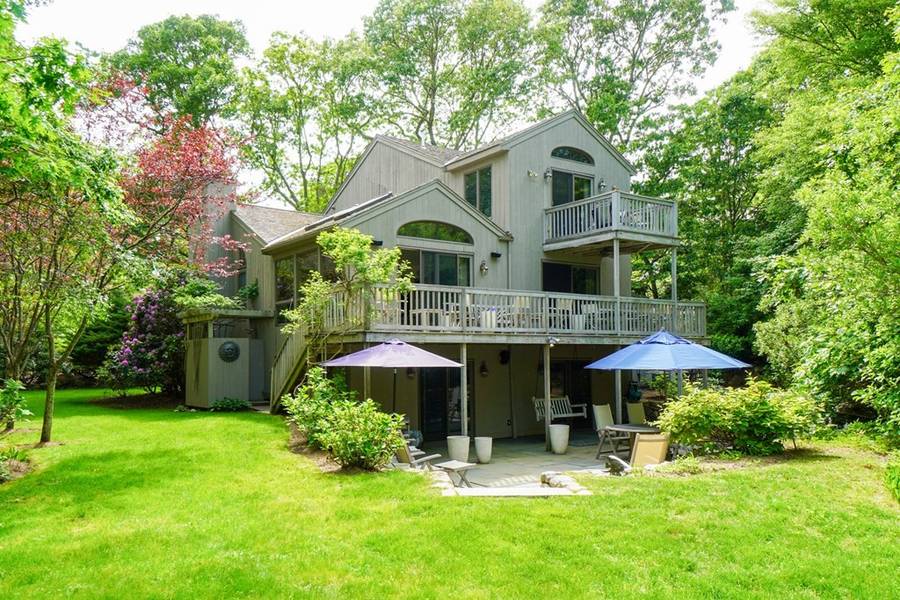 3 Hidden Cove Road, Oak Bluffs, MA 02557