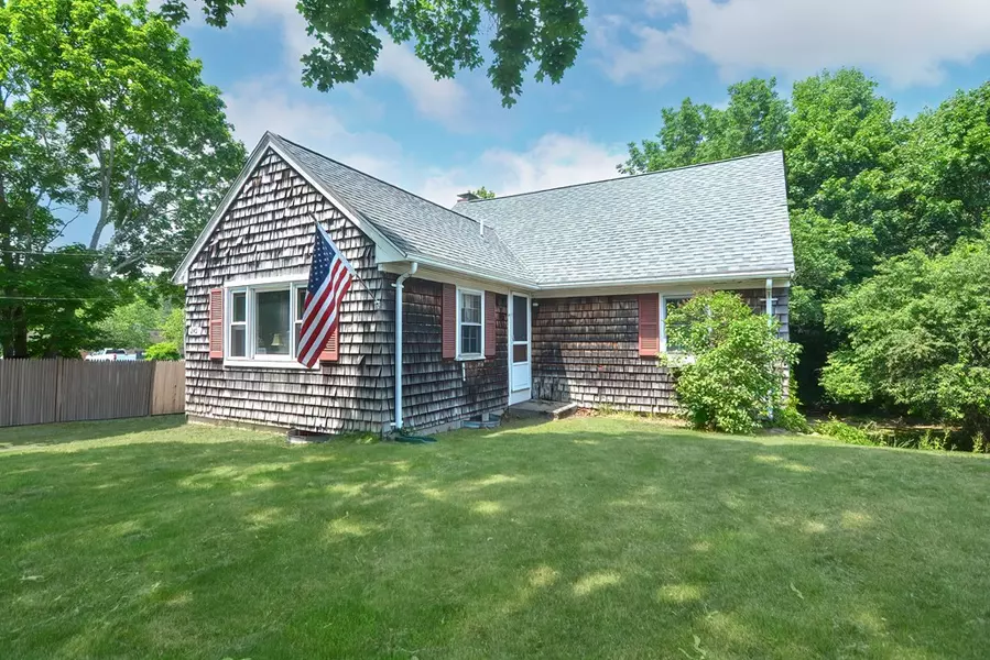 240 Main St, Hanson, MA 02341