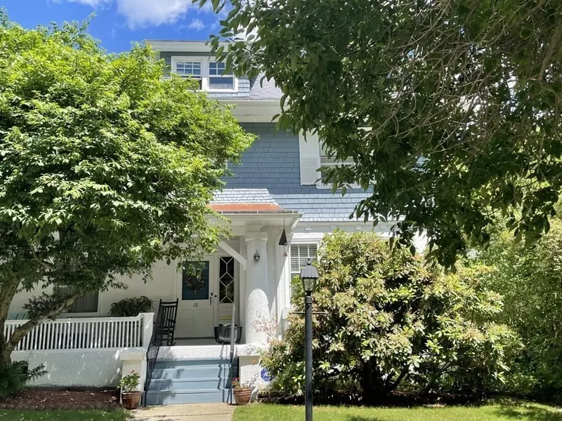 16 Haviland Street, Worcester, MA 01602