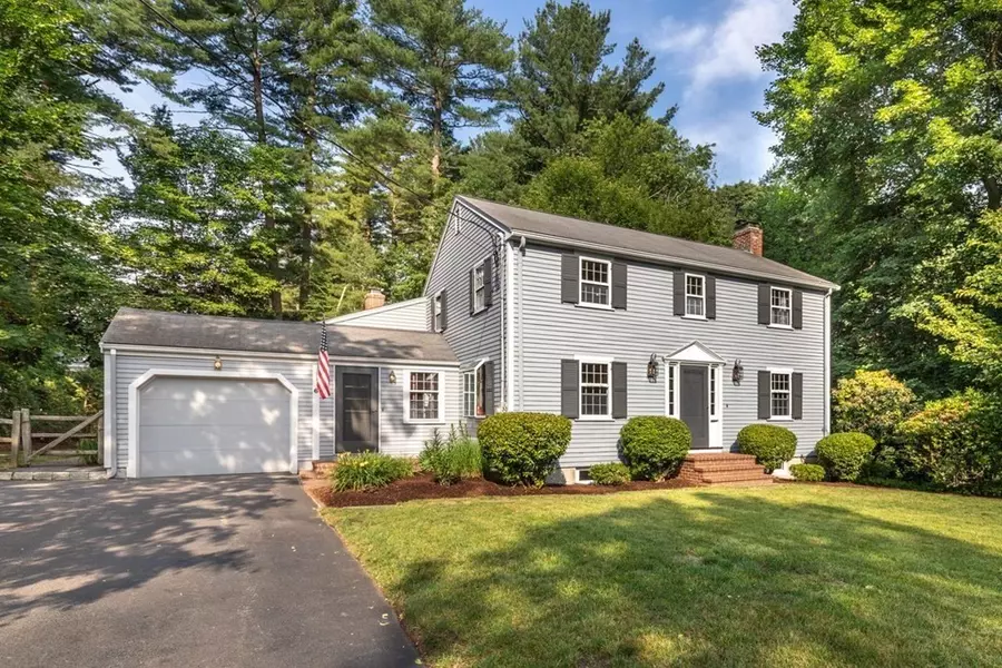 6 Thwing Road, Lynnfield, MA 01940