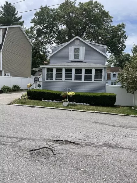 16 Swan Ln, Billerica, MA 01821