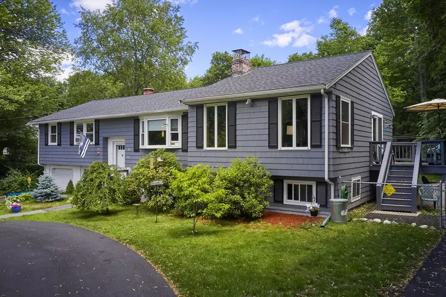 24 Skyline Dr, Billerica, MA 01821