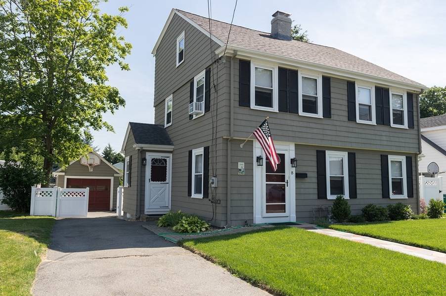 8 Cobb Ln, Lynn, MA 01904