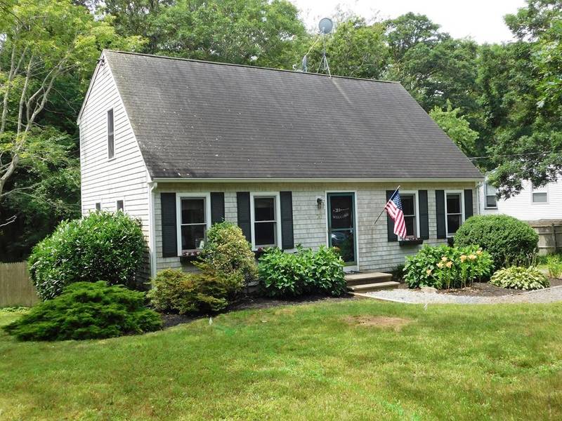 70 Shady Ln, Barnstable, MA 02601