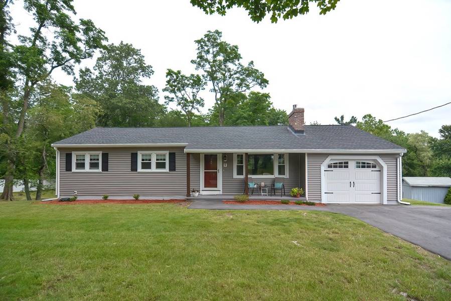 9 Spaulding Rd, Chelmsford, MA 01824