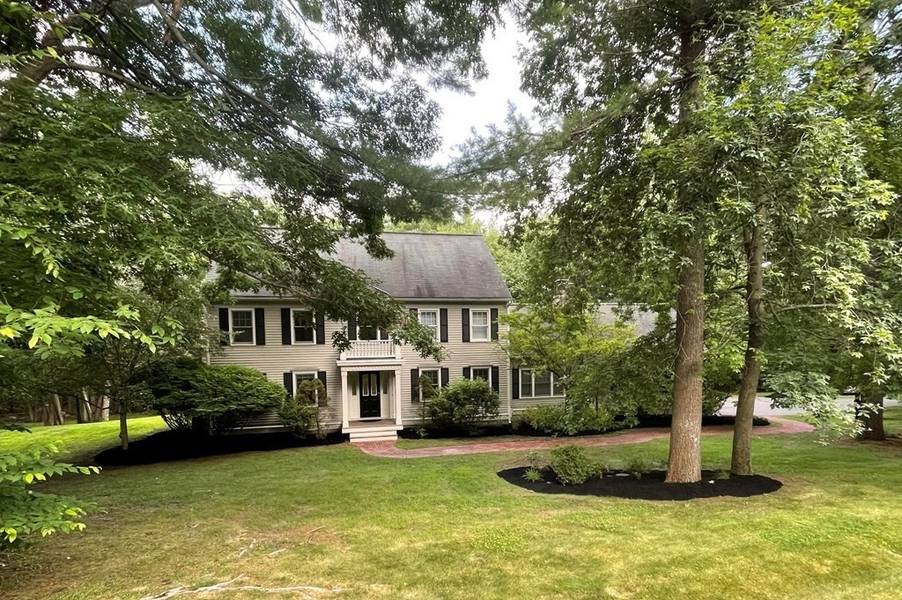 357 Robinson Rd, Boxborough, MA 01719