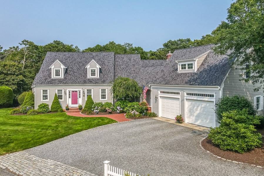 55 Spinnaker Ln, Harwich, MA 02646