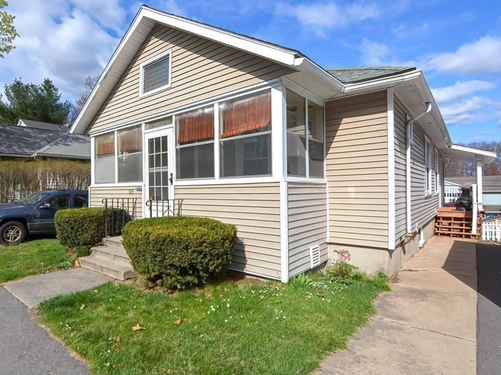 121 Warner Ave, Worcester, MA 01604