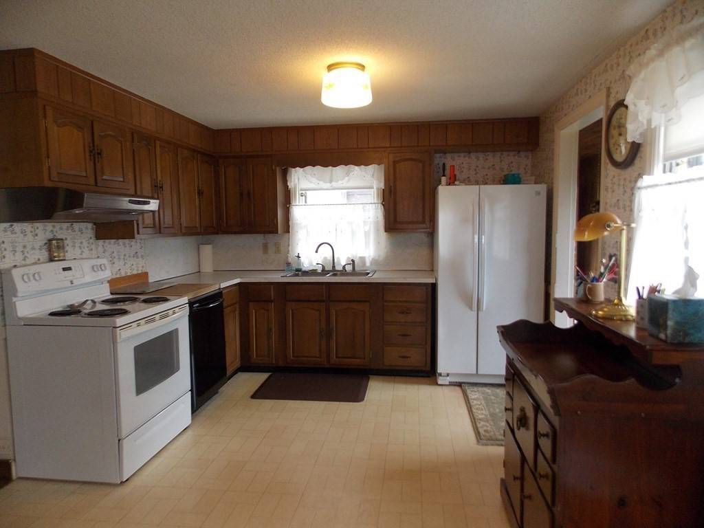 Millbury, MA 01527,5 Barbara St.