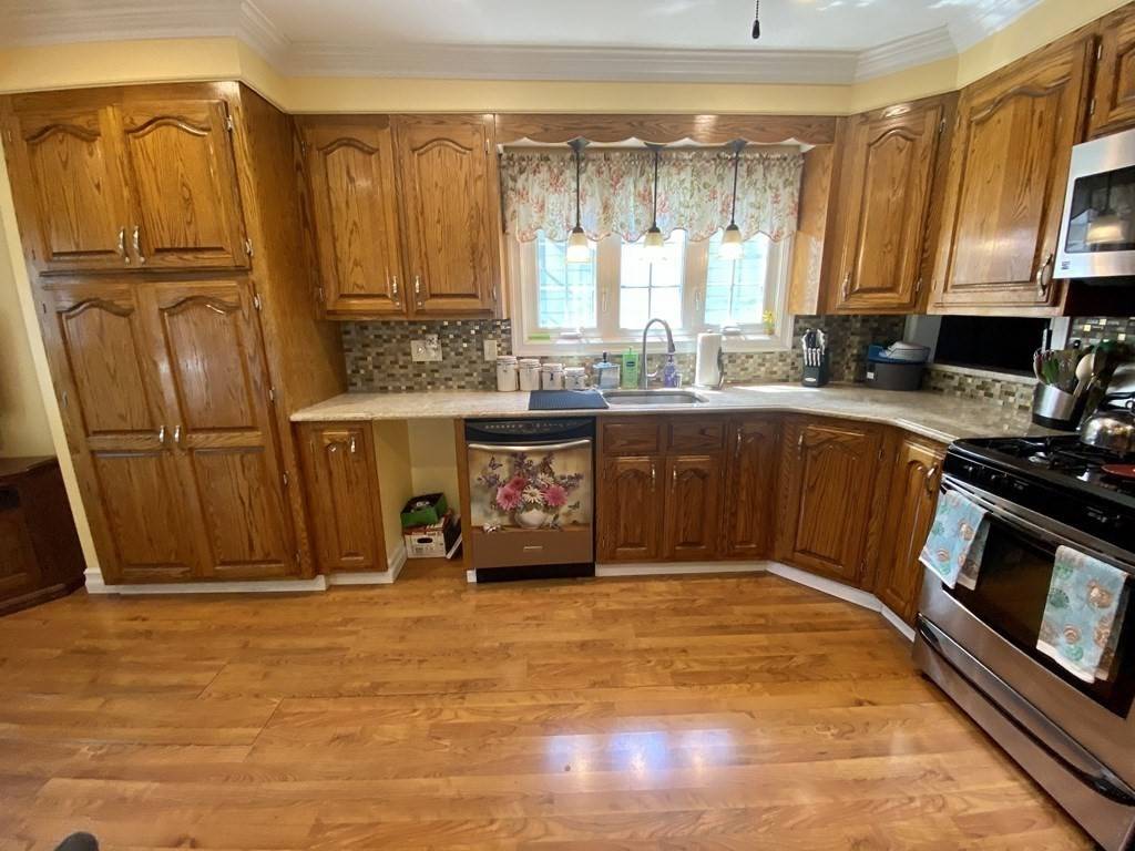 Quincy, MA 02171,19 Arnold Rd