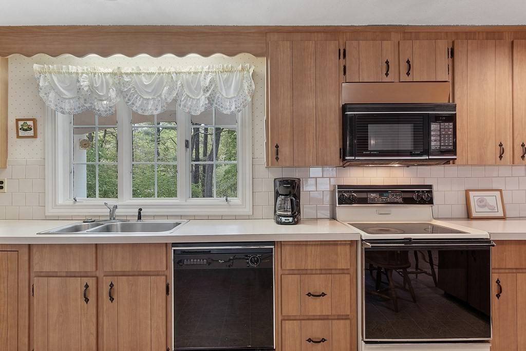 Chelmsford, MA 01824,3 Nevada Drive