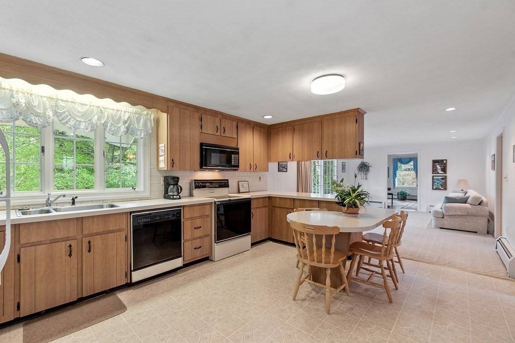 Chelmsford, MA 01824,3 Nevada Drive