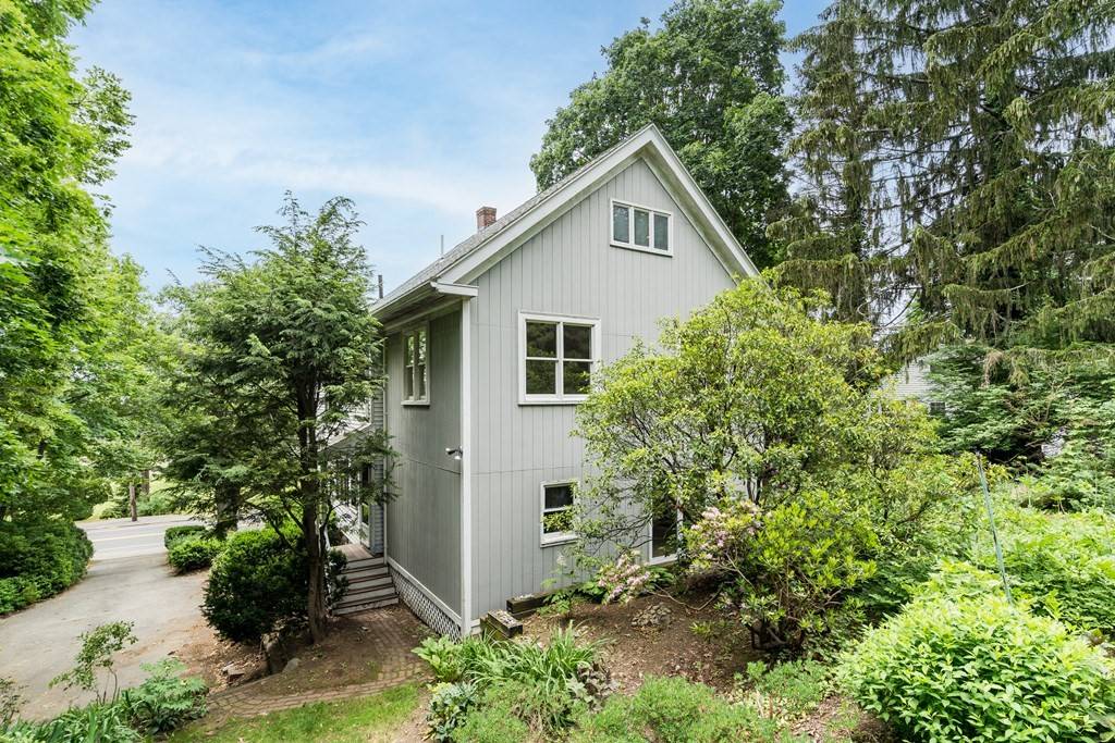 Lexington, MA 02420,170 Woburn St