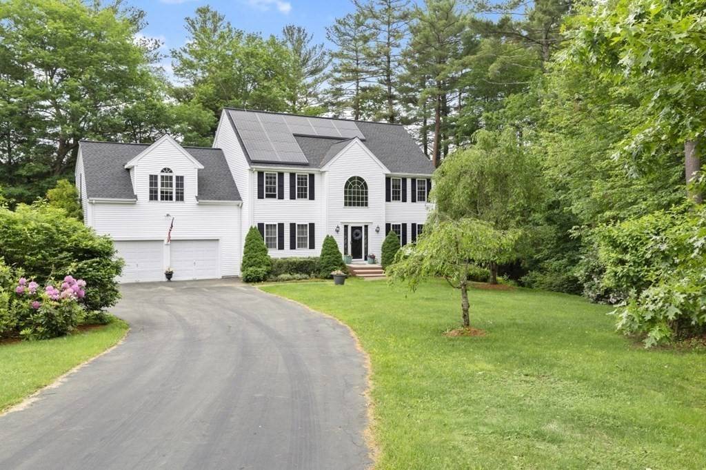 Medway, MA 02053,11 Bayberry Lane