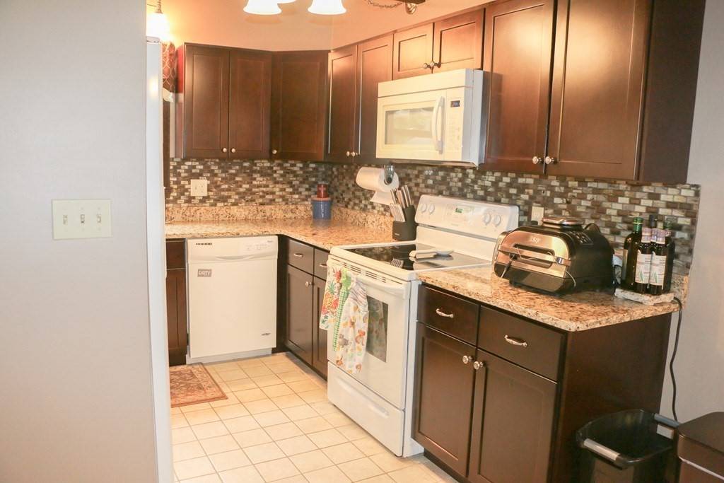 Raynham, MA 02767,642 King Street