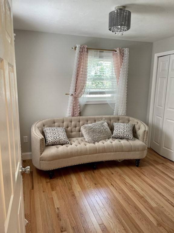 Brockton, MA 02301,3 Windsor Cir