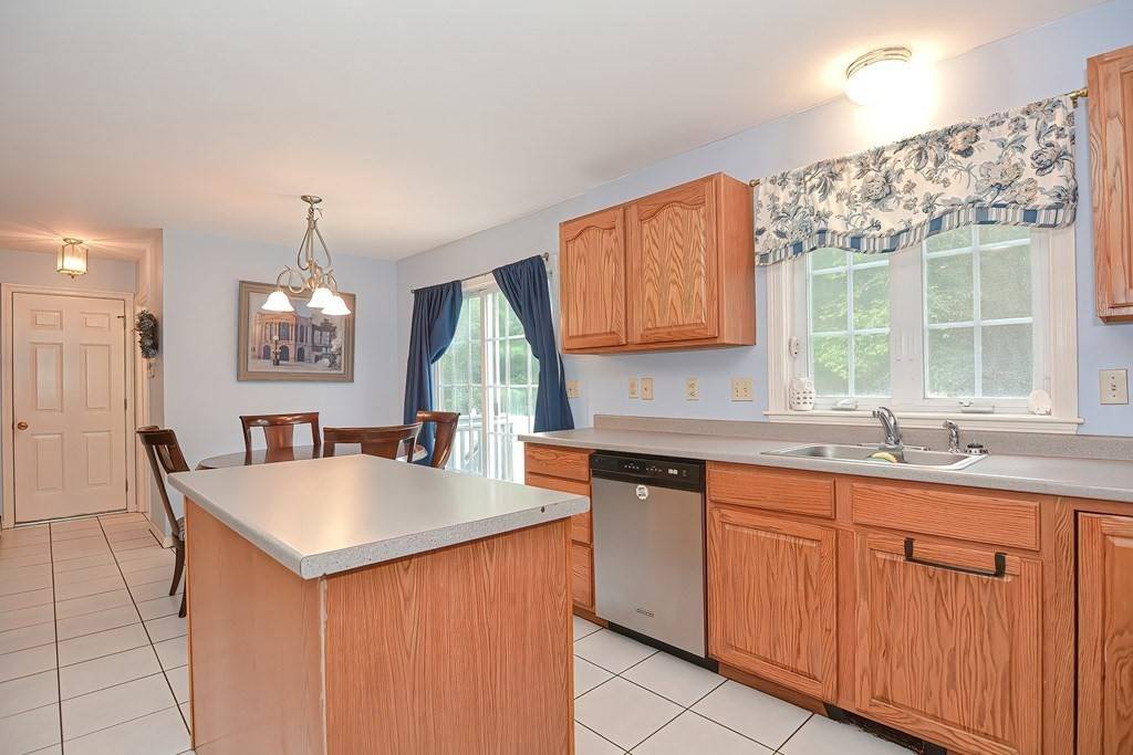Plainville, MA 02762,4 Hawthorne Drive
