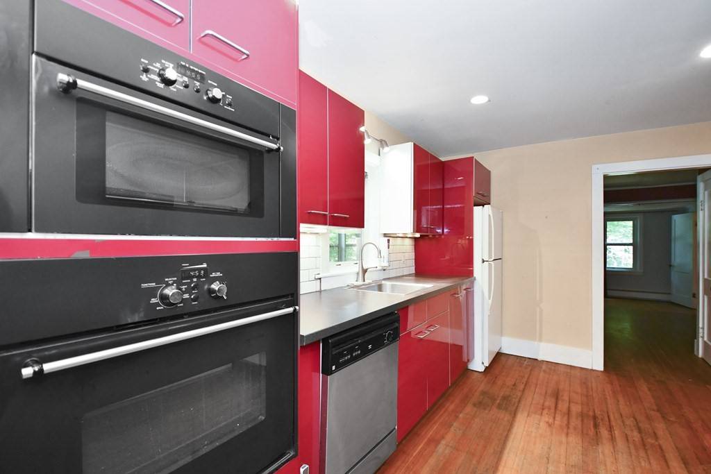Southborough, MA 01772,127 Southville Rd