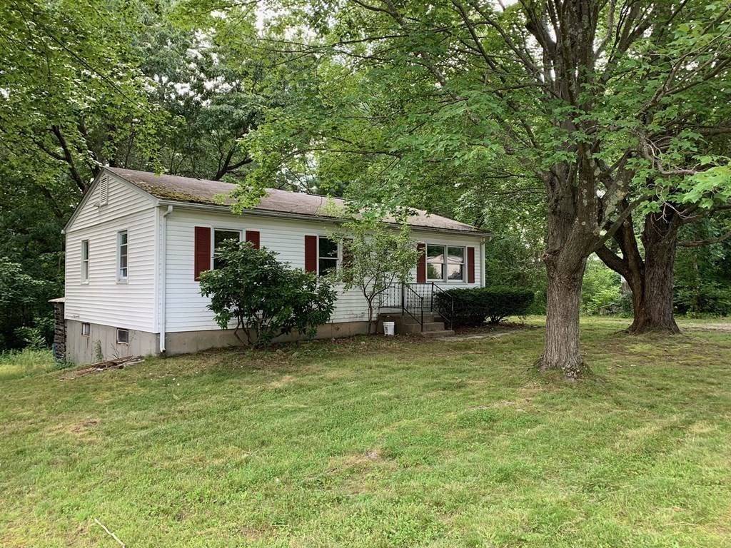20 Longview Dr, Northampton, MA 01062