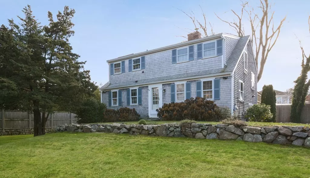 Barnstable, MA 02655,18 Peaks Dr